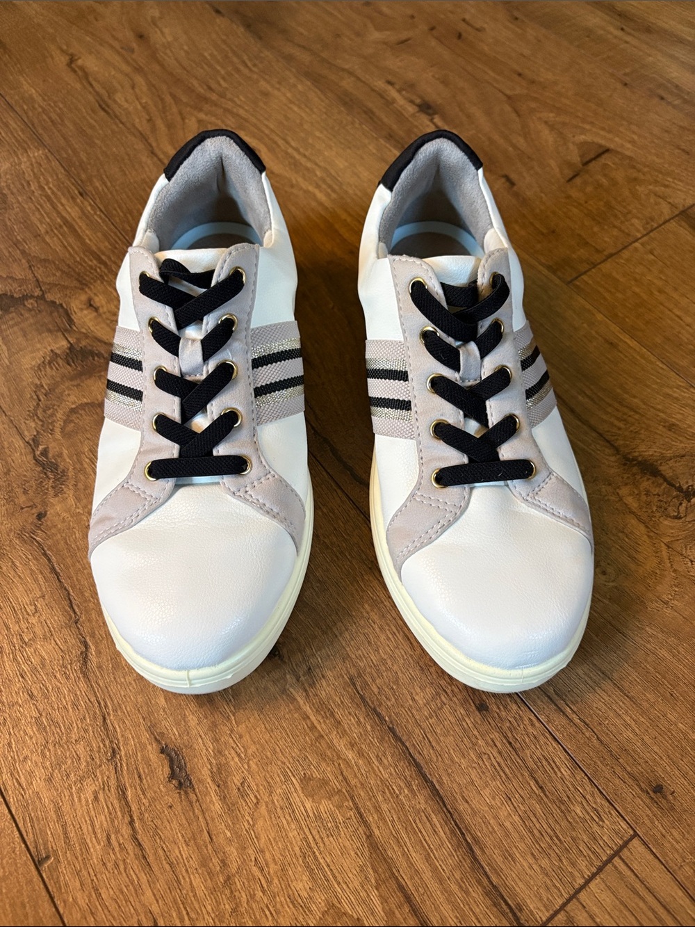 Women’s BZees Happy Friday Leather Casual Sneakers